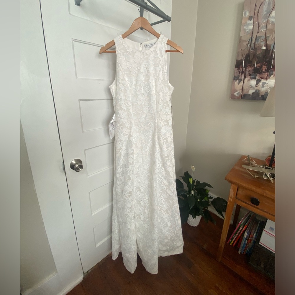 SZ 8 Kay Unger White Lace Maxi Dress